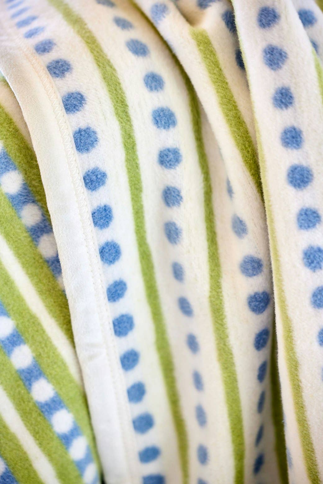 Chappy Wrap Beach Pebble Blanket