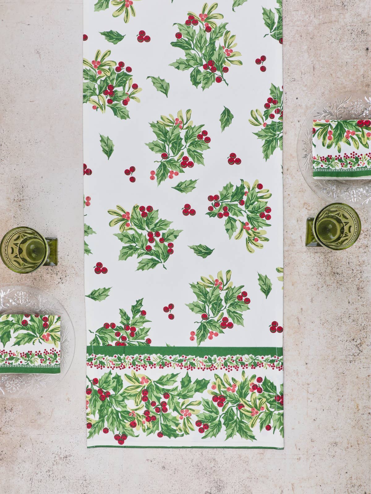 April Cornell Snowberry Table Runner 13" x 72"