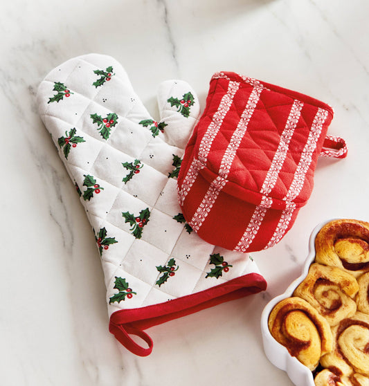 Vintage Holly Oven Mitt
