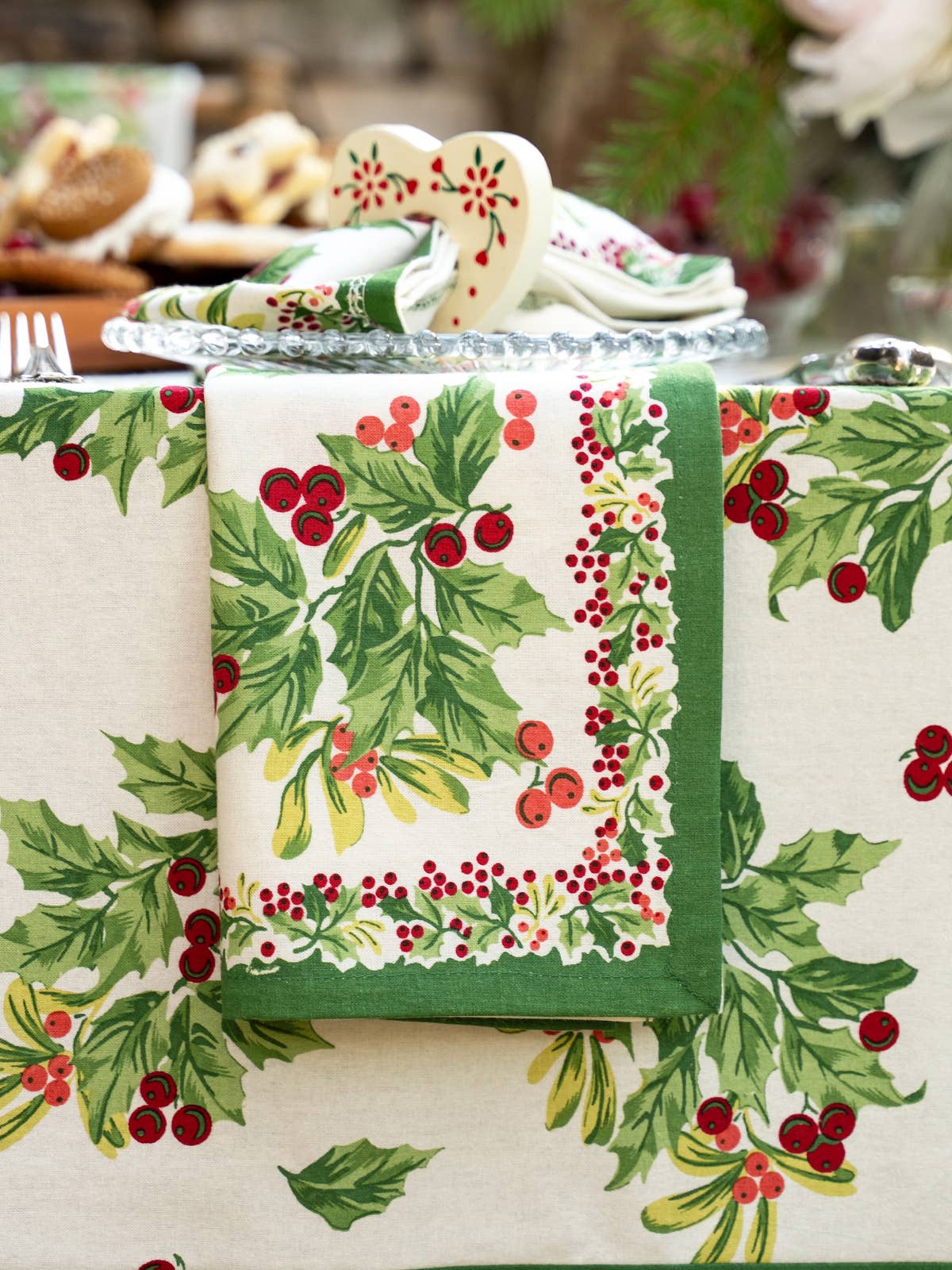 April Cornell Snowberry Napkin (Set of 4)