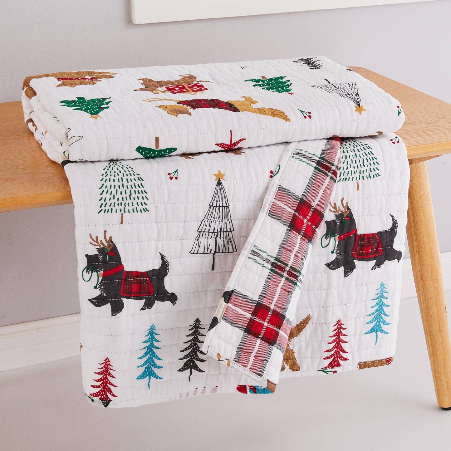 Jingle Paws Quilted Throw