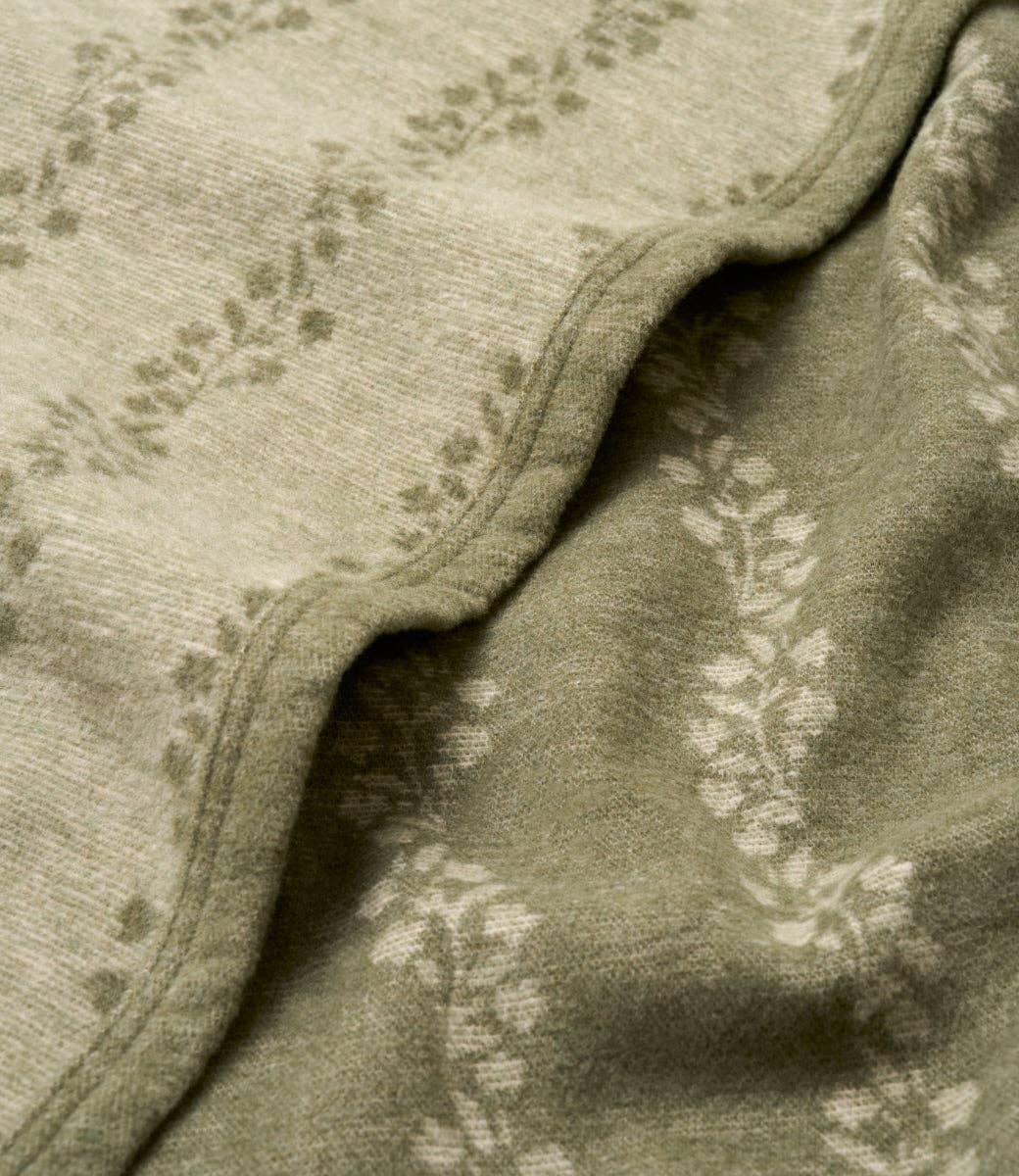 ChappyWrap Climbing Ivy Lightweight Blanket