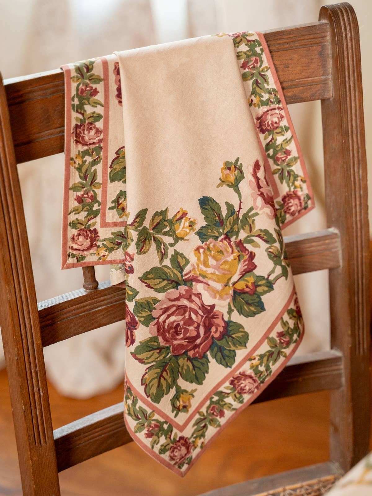 April Cornell Winter Rose Napkin (Set of 4)